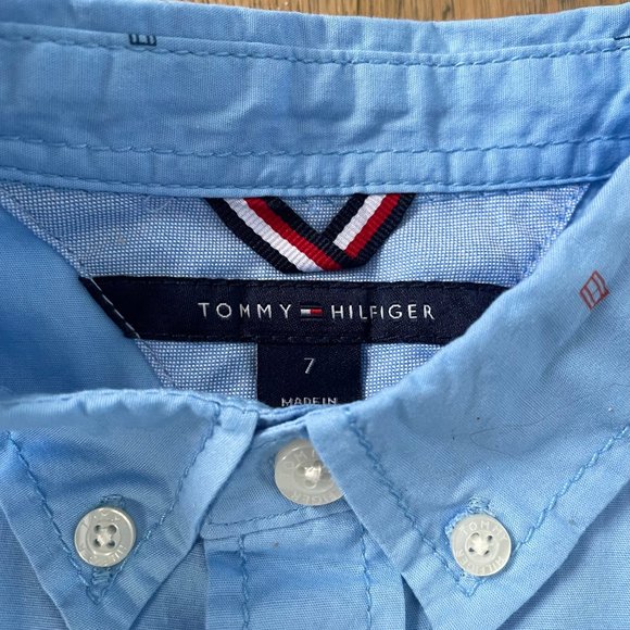Tommy Hilfiger Boys' Buttoned Down Shirt - Picture 2 of 4
